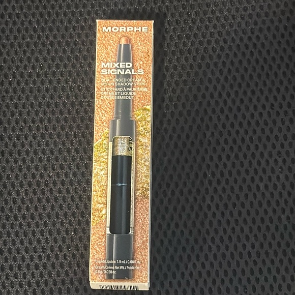 Morphe Mixed Signals Dual-Finish Cream and Liquid Shadow Stick Partner/Player - Picture 5 of 6